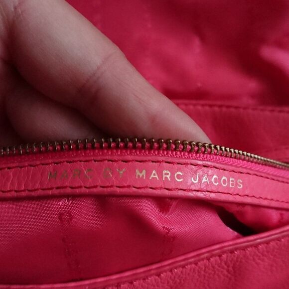 Marc by Marc Jacobs too hot to handle crossbody - bubblegum pink - Picture 7 of 16